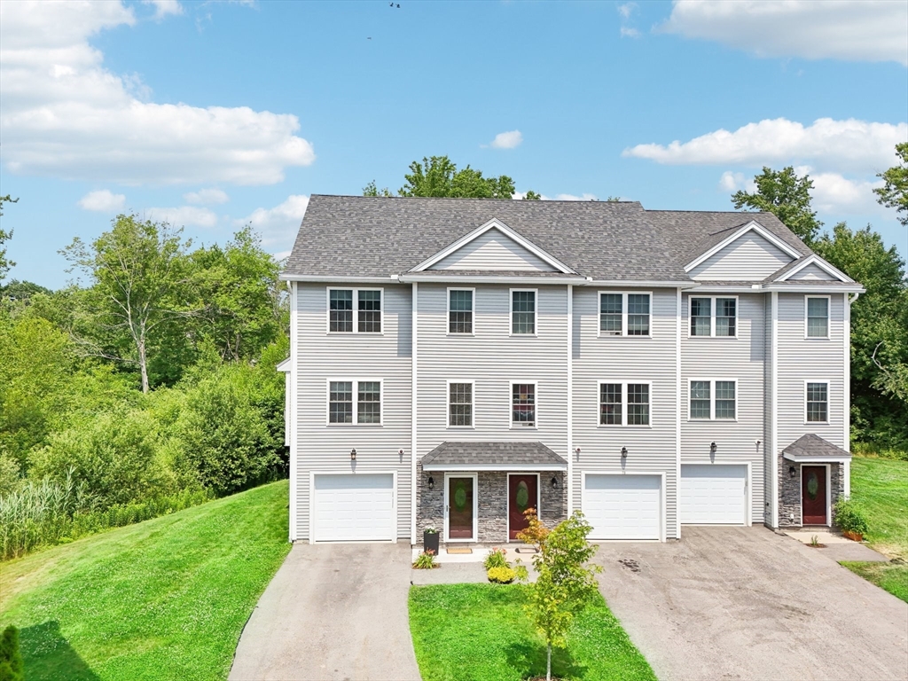 7 Lighthouse Cir # A