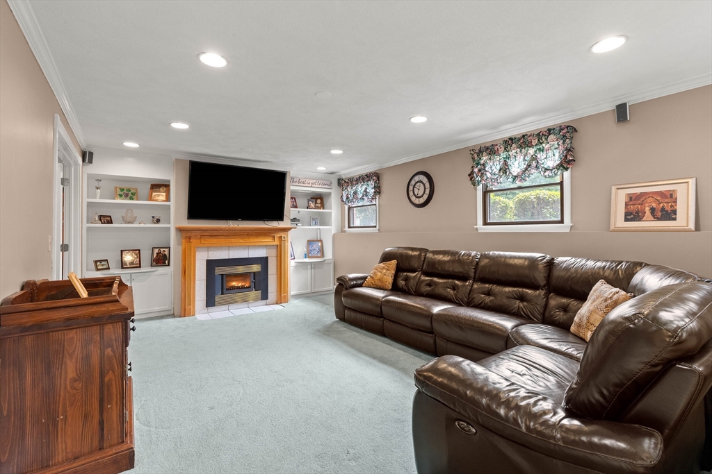 2 Dana Drive