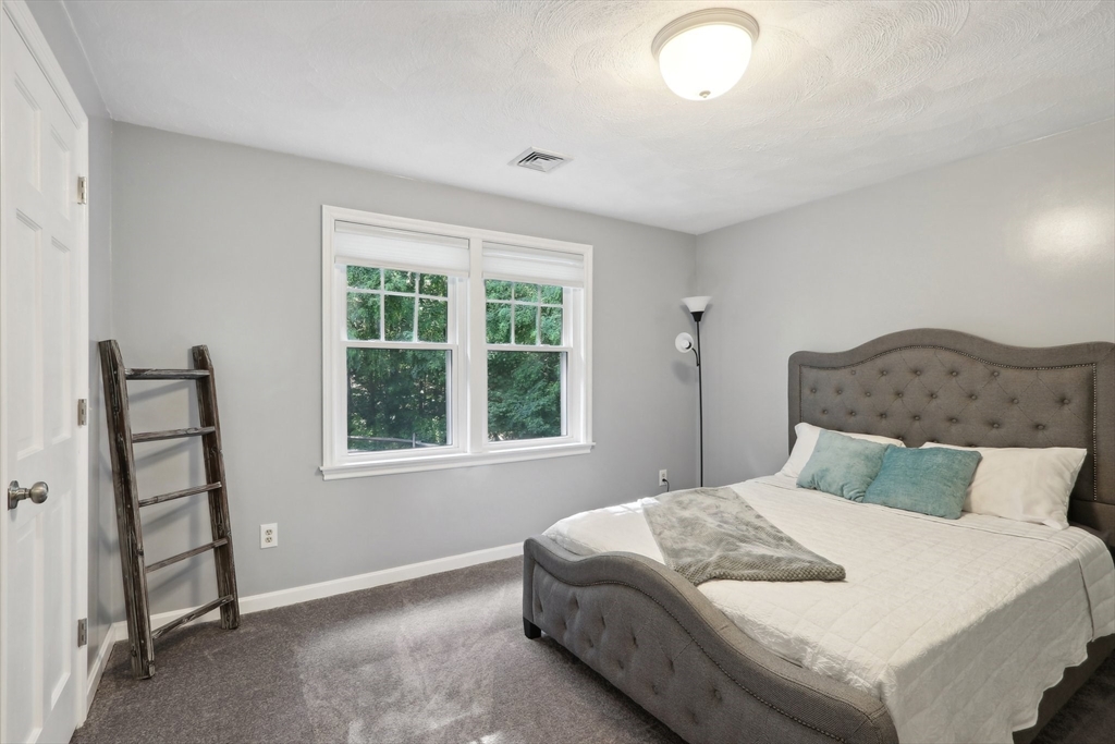 12 Spring Hill Rd