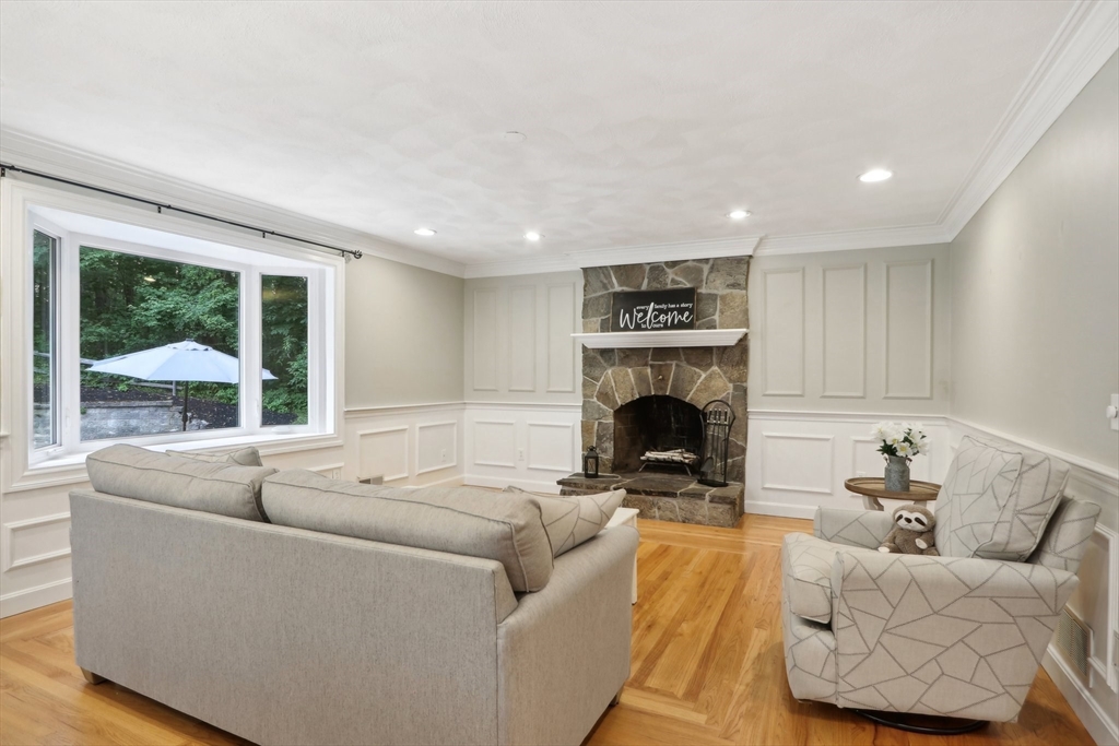 12 Spring Hill Rd