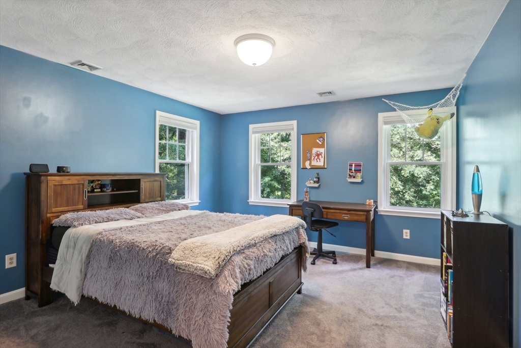 12 Spring Hill Rd