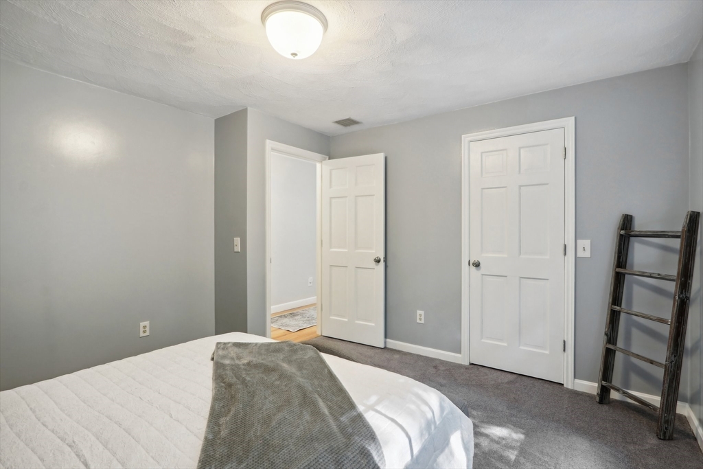 12 Spring Hill Rd