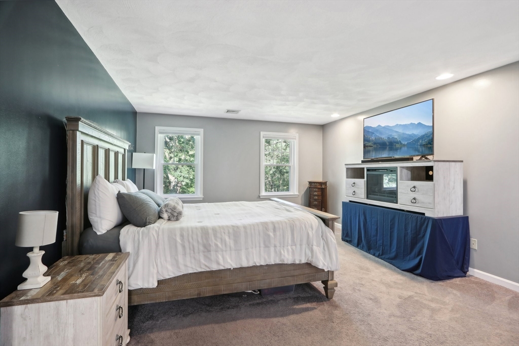12 Spring Hill Rd