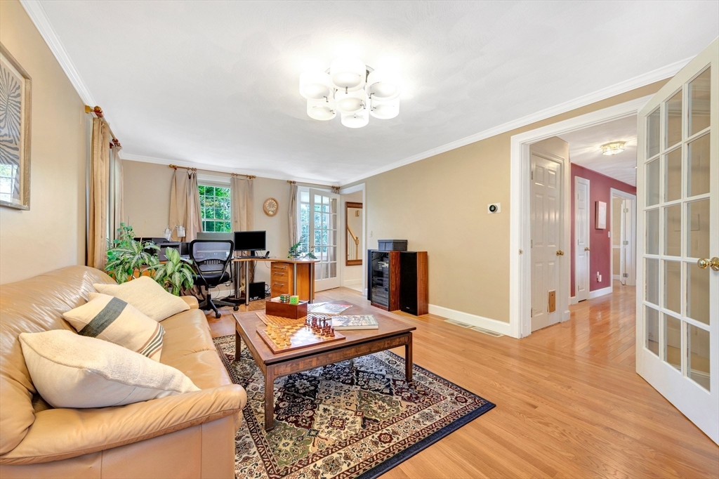 2 Wildwood Dr