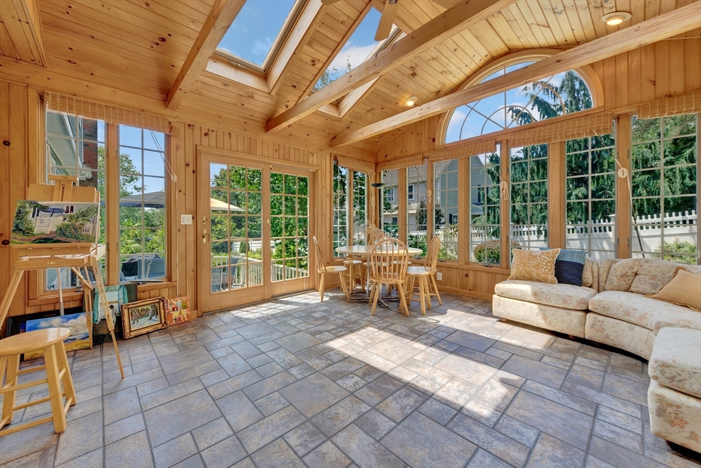 2 Wildwood Dr