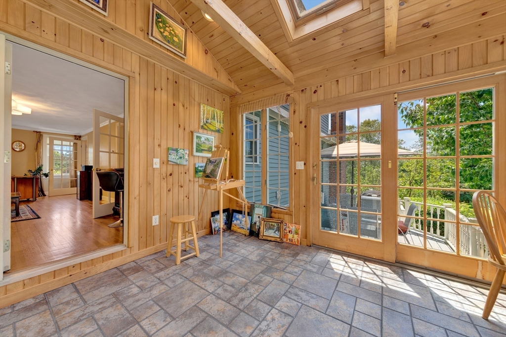2 Wildwood Dr