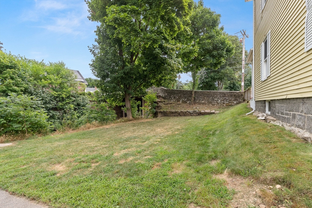 124 Centennial Ave