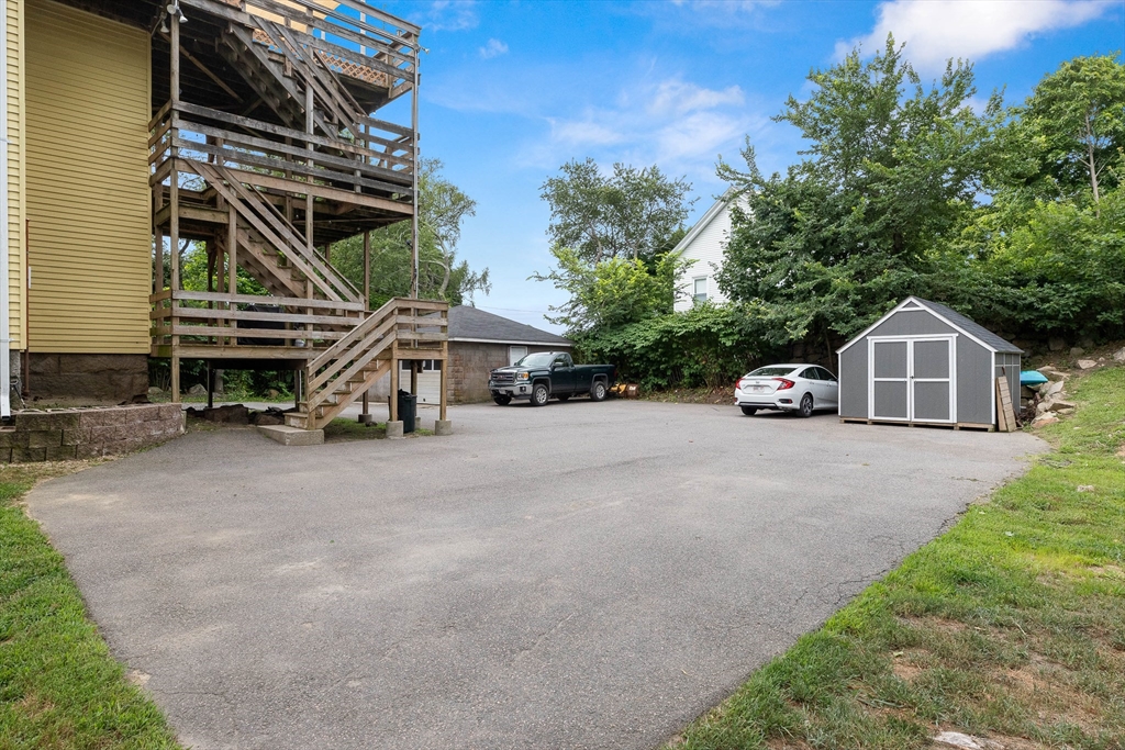 124 Centennial Ave