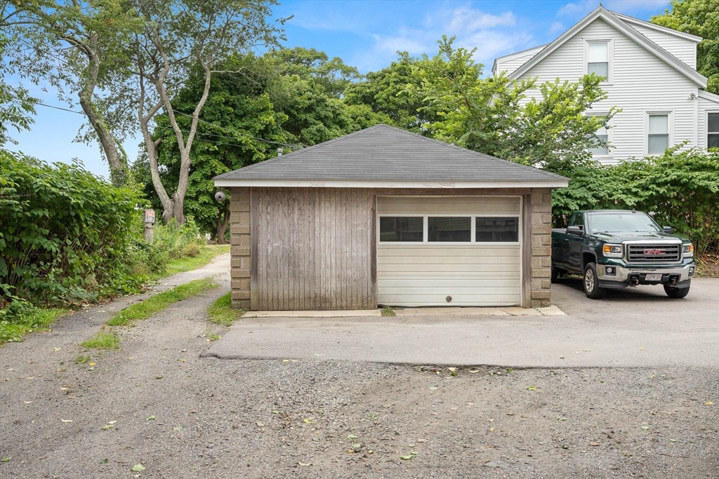 124 Centennial Ave