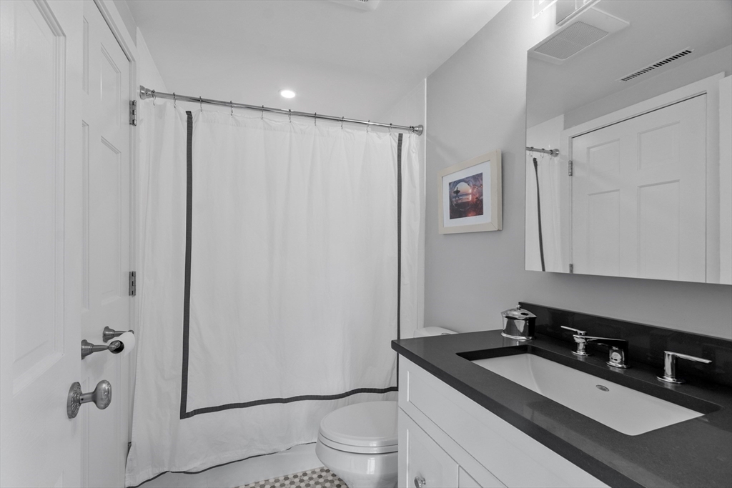 126 Merrimac St # 62