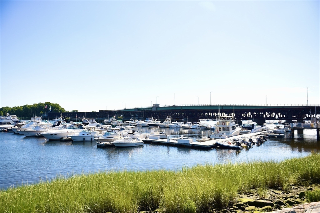 126 Merrimac St # 62