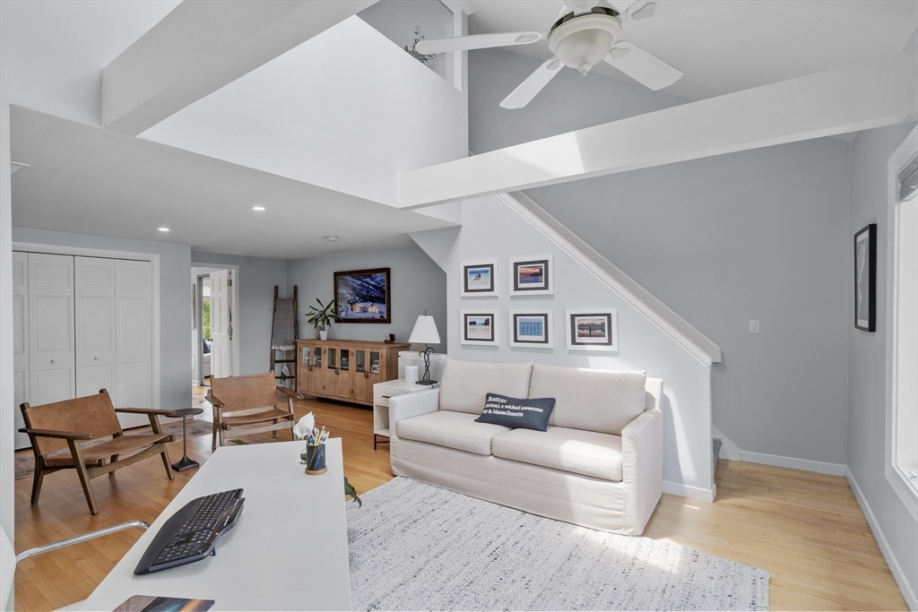 126 Merrimac St # 62