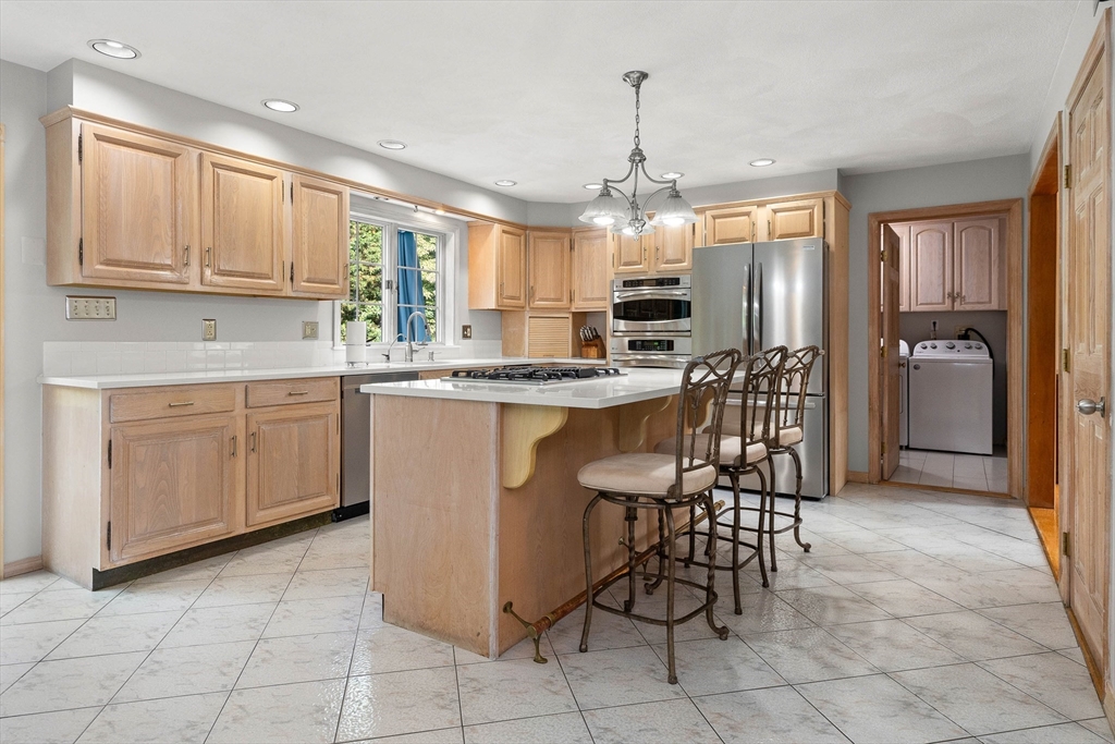 5 Rocky Woods Rd
