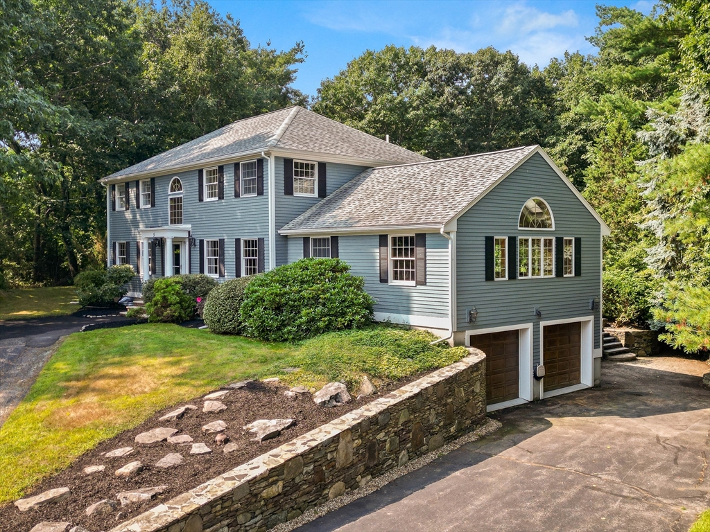 5 Rocky Woods Rd