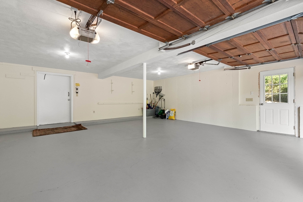 5 Rocky Woods Rd