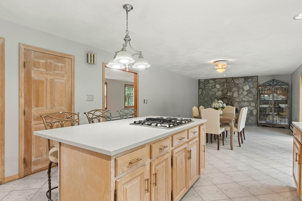 5 Rocky Woods Rd