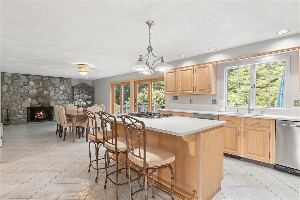 5 Rocky Woods Rd