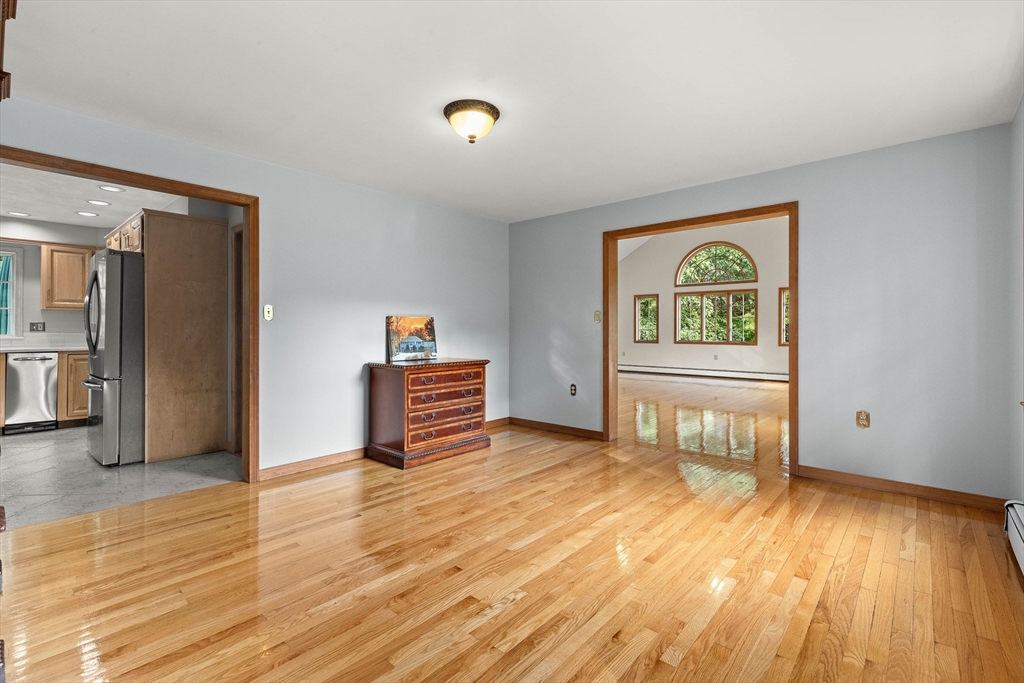 5 Rocky Woods Rd