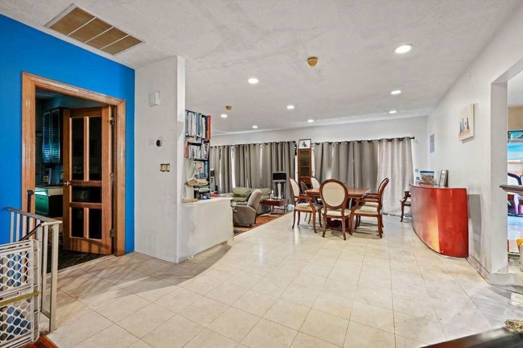 22 Hanson Rd