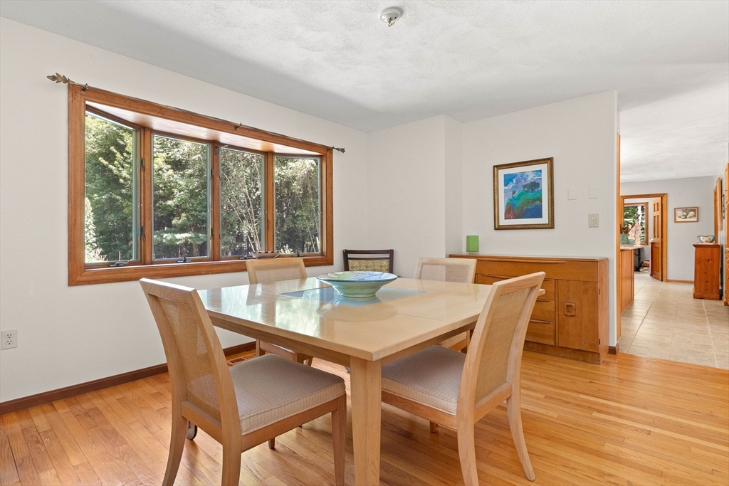 18 Donovan Dr