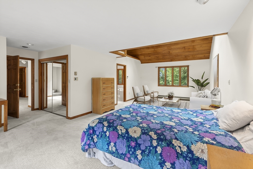 18 Donovan Dr