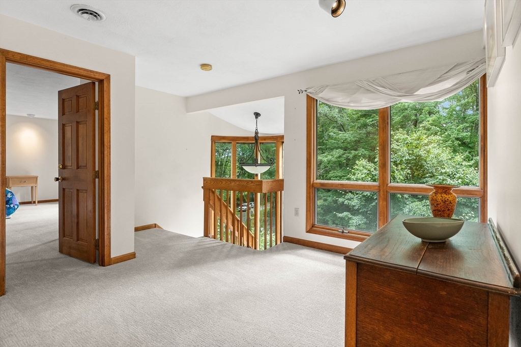 18 Donovan Dr