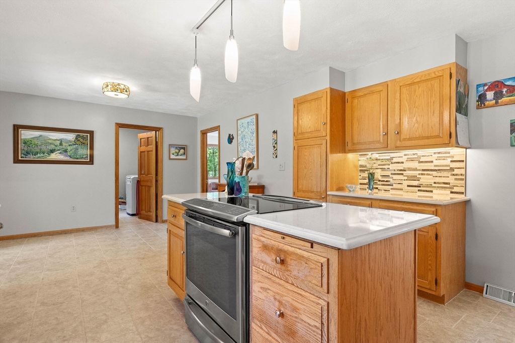 18 Donovan Dr