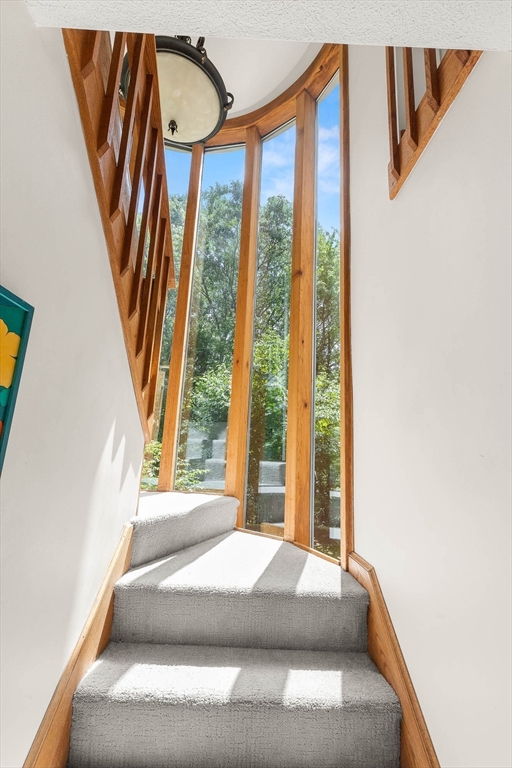 18 Donovan Dr