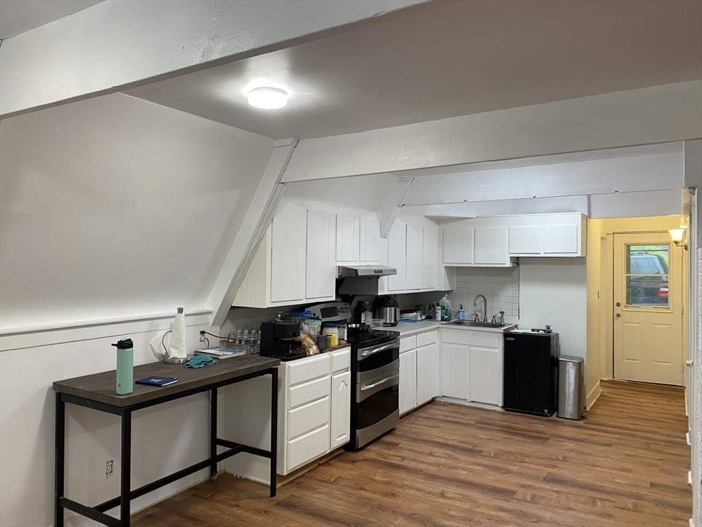 296 River Rd