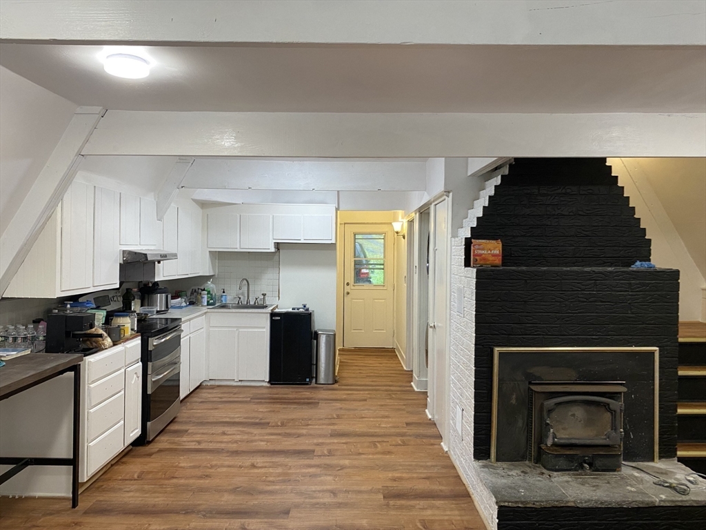 296 River Rd