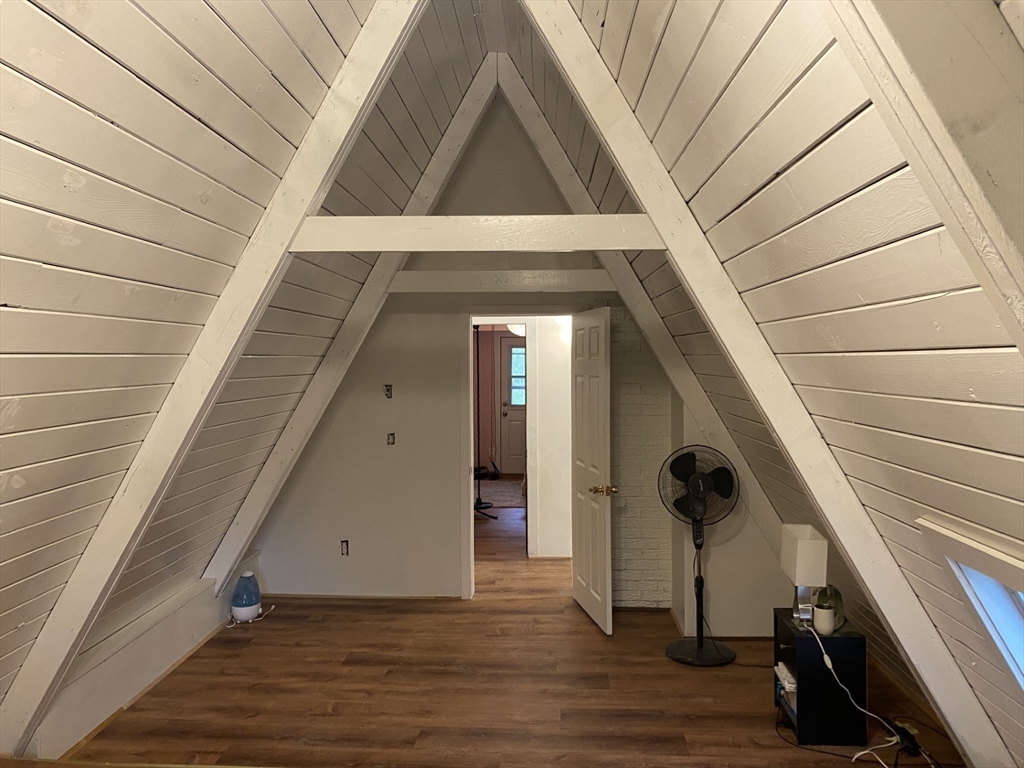 296 River Rd