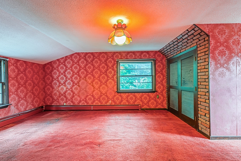 32 Tercentennial Drive