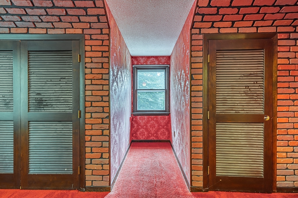32 Tercentennial Drive