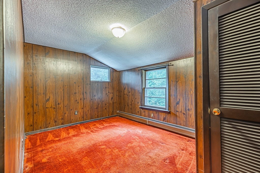 32 Tercentennial Drive