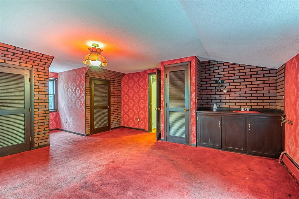 32 Tercentennial Drive