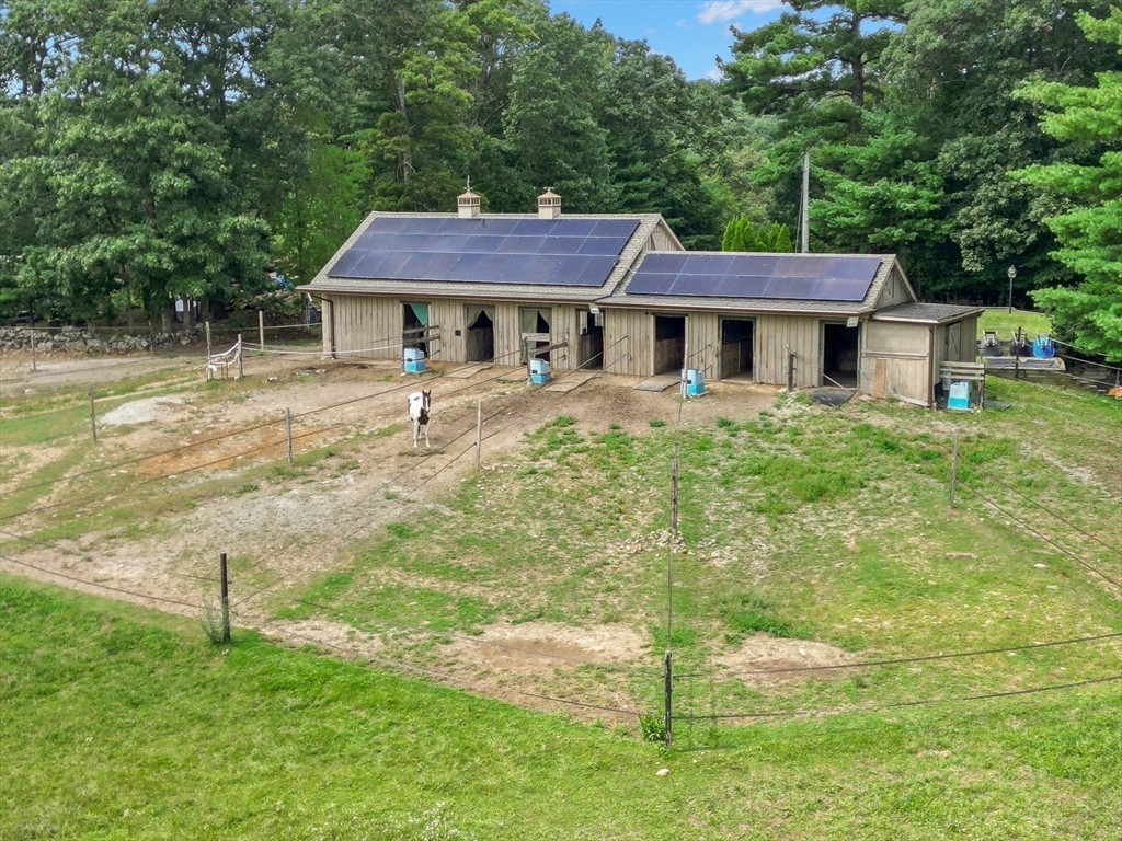 114 Stiles Pond Rd