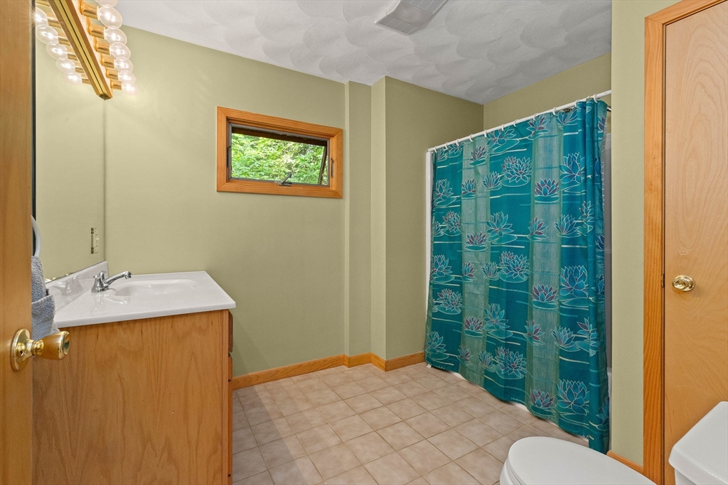 114 Stiles Pond Rd