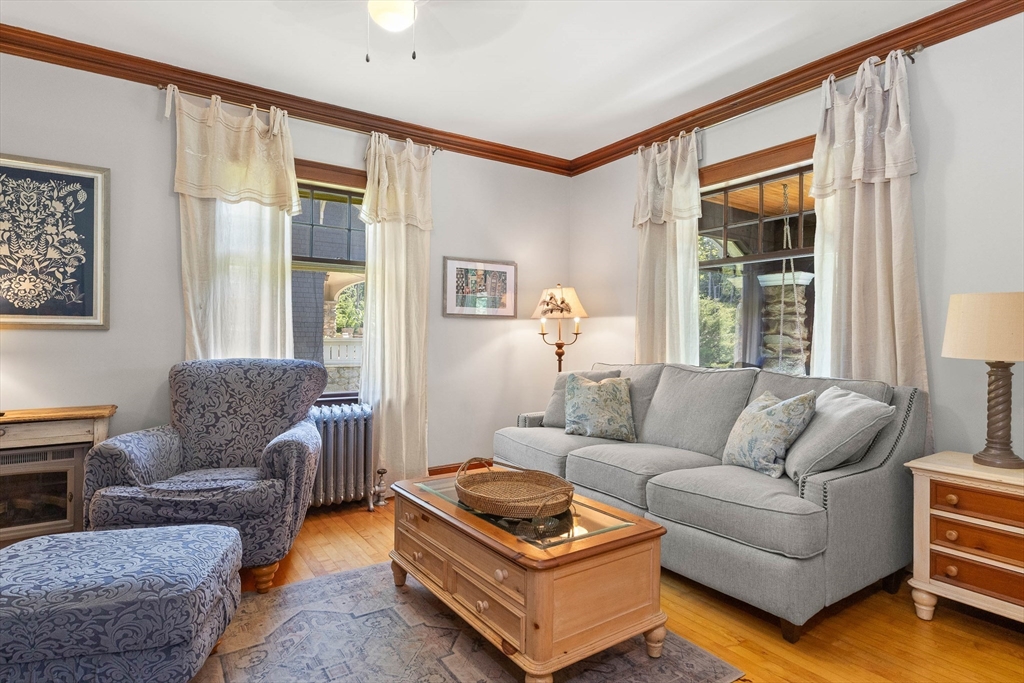 12 Newton Rd