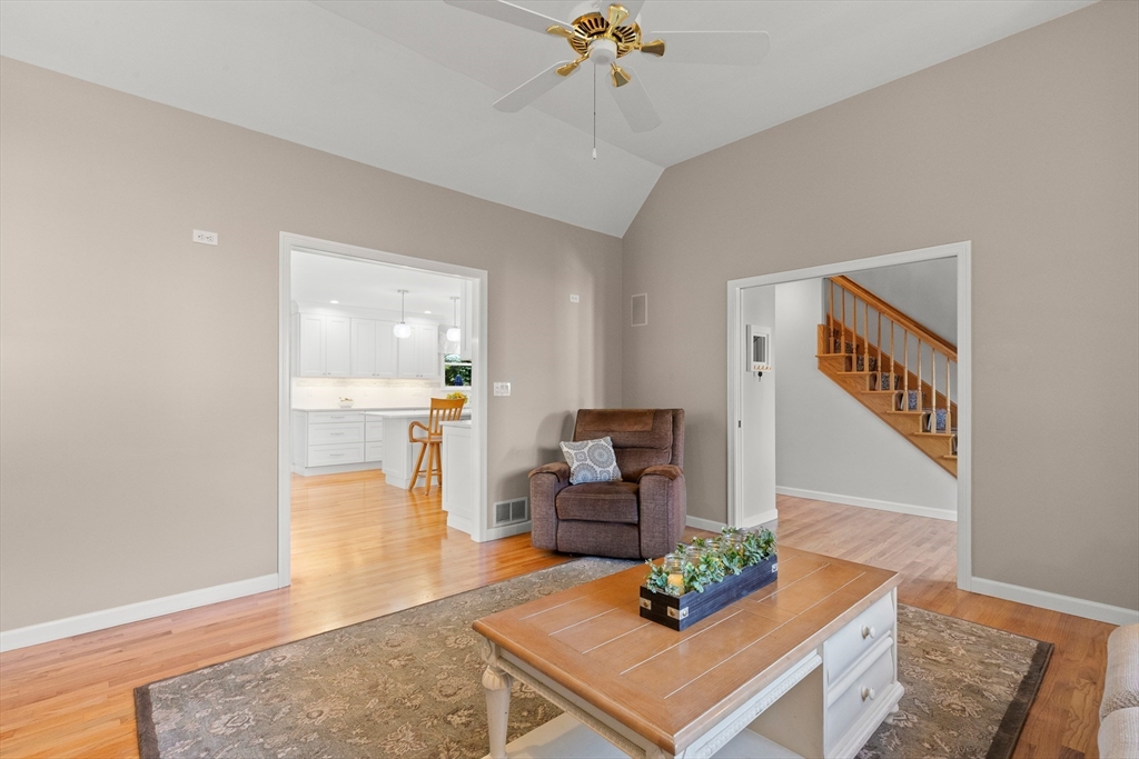 60 Towne Hill Rd