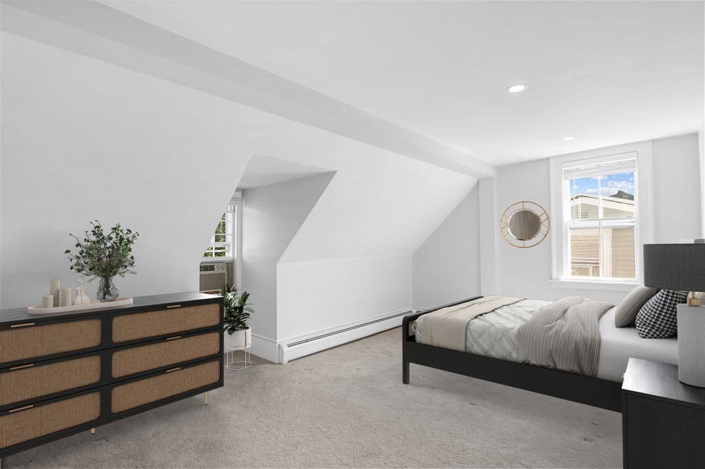 18 Essex Street # 4