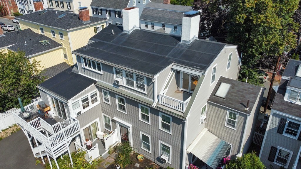 18 Essex Street # 4