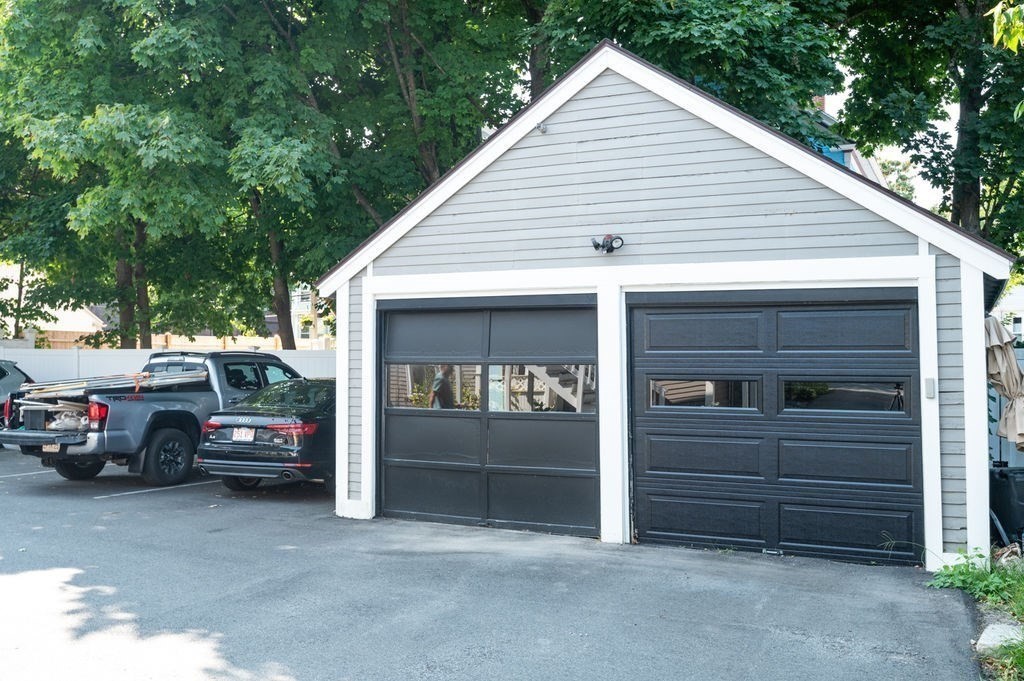 18 Essex Street # 4