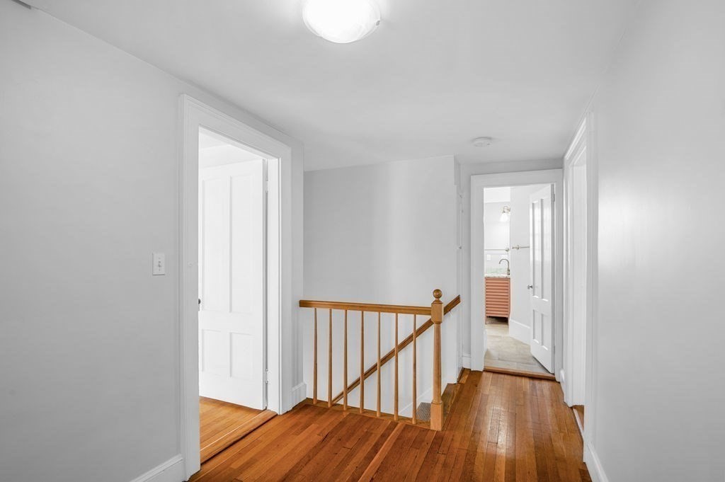 18 Essex Street # 4