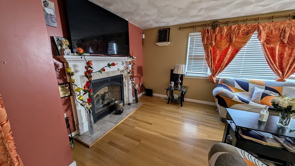 63 Wilson St