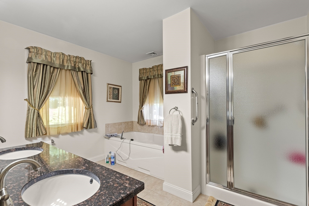 5 Grace Ct