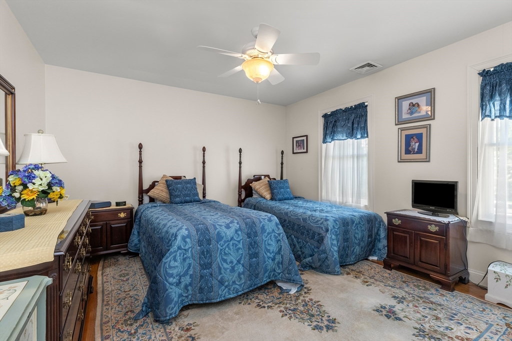 5 Grace Ct
