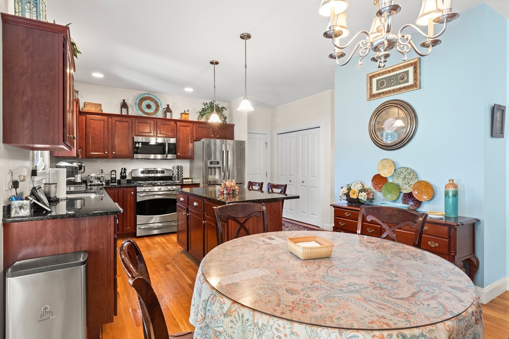 5 Grace Ct