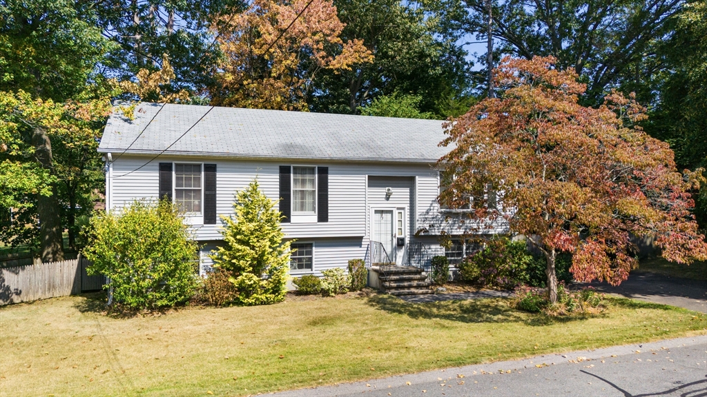 3 Yale Blvd