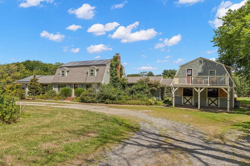 136 Crane Neck St