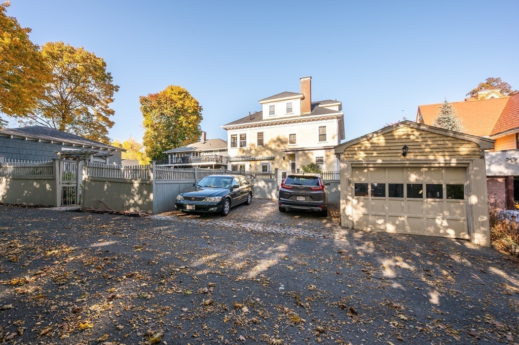 450 Lafayette St